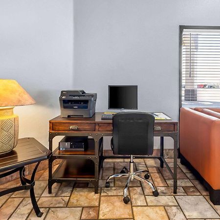 Days Inn By Wyndham Buckeye Extérieur photo