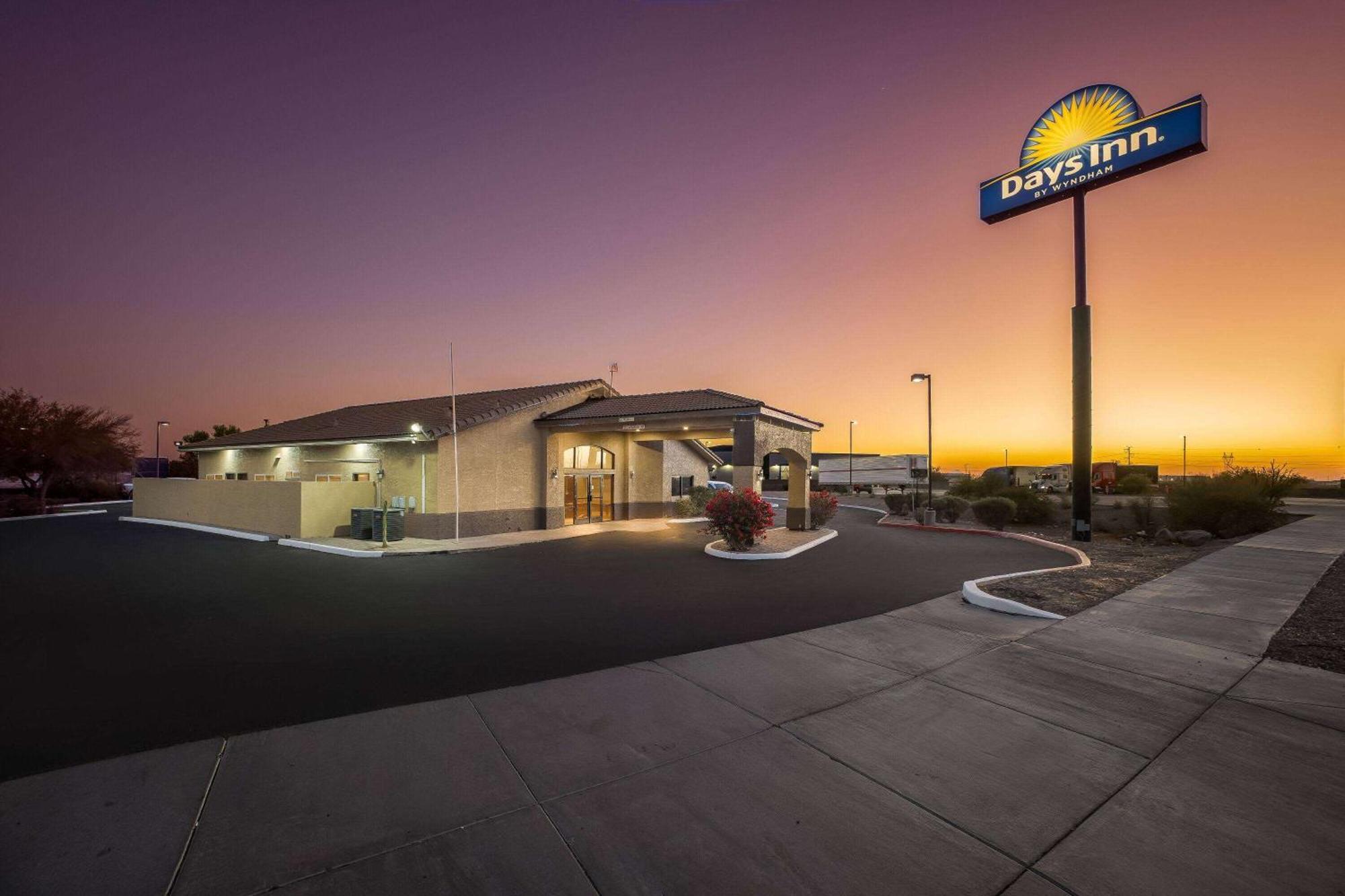 Days Inn By Wyndham Buckeye Extérieur photo