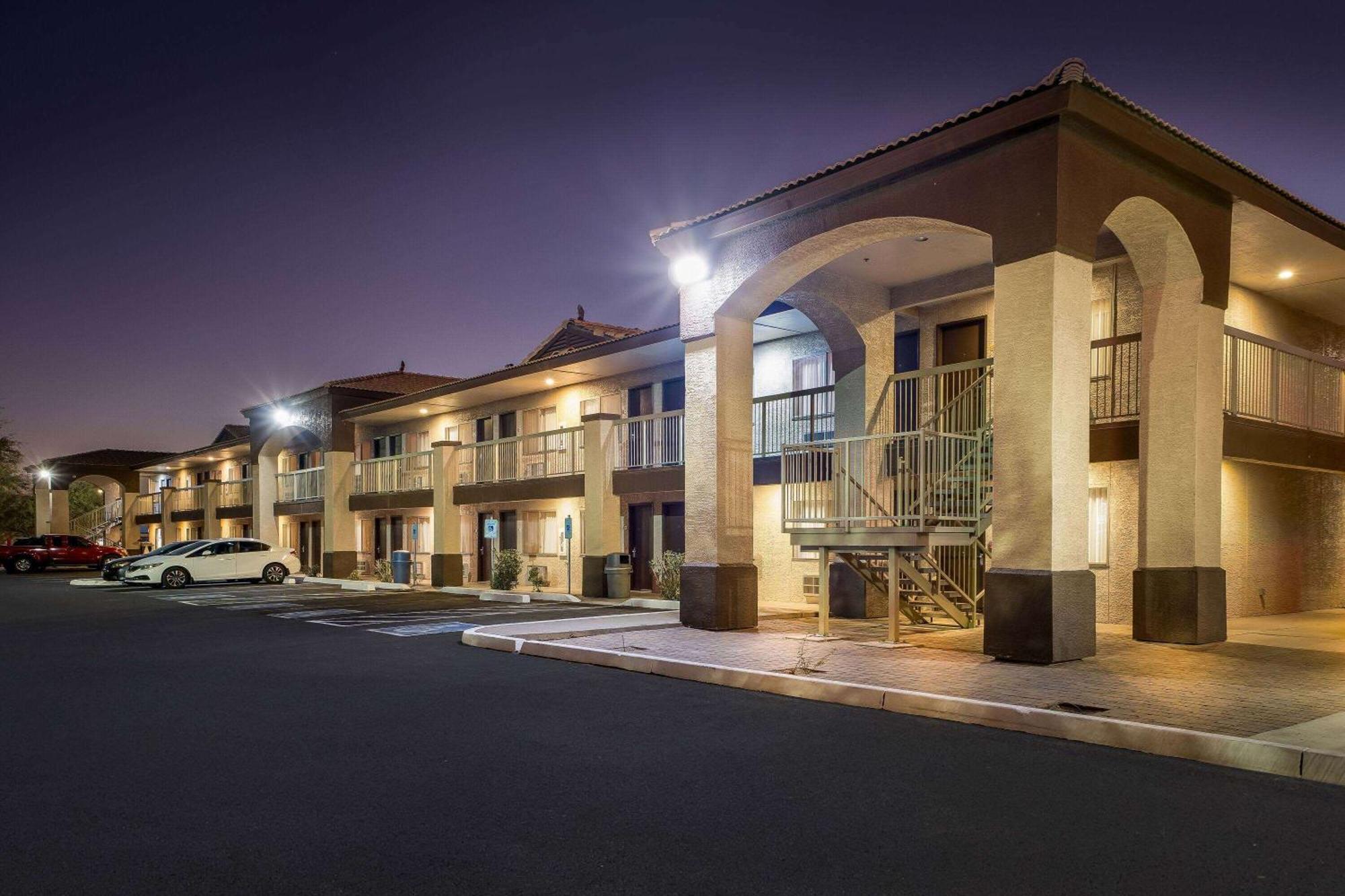 Days Inn By Wyndham Buckeye Extérieur photo