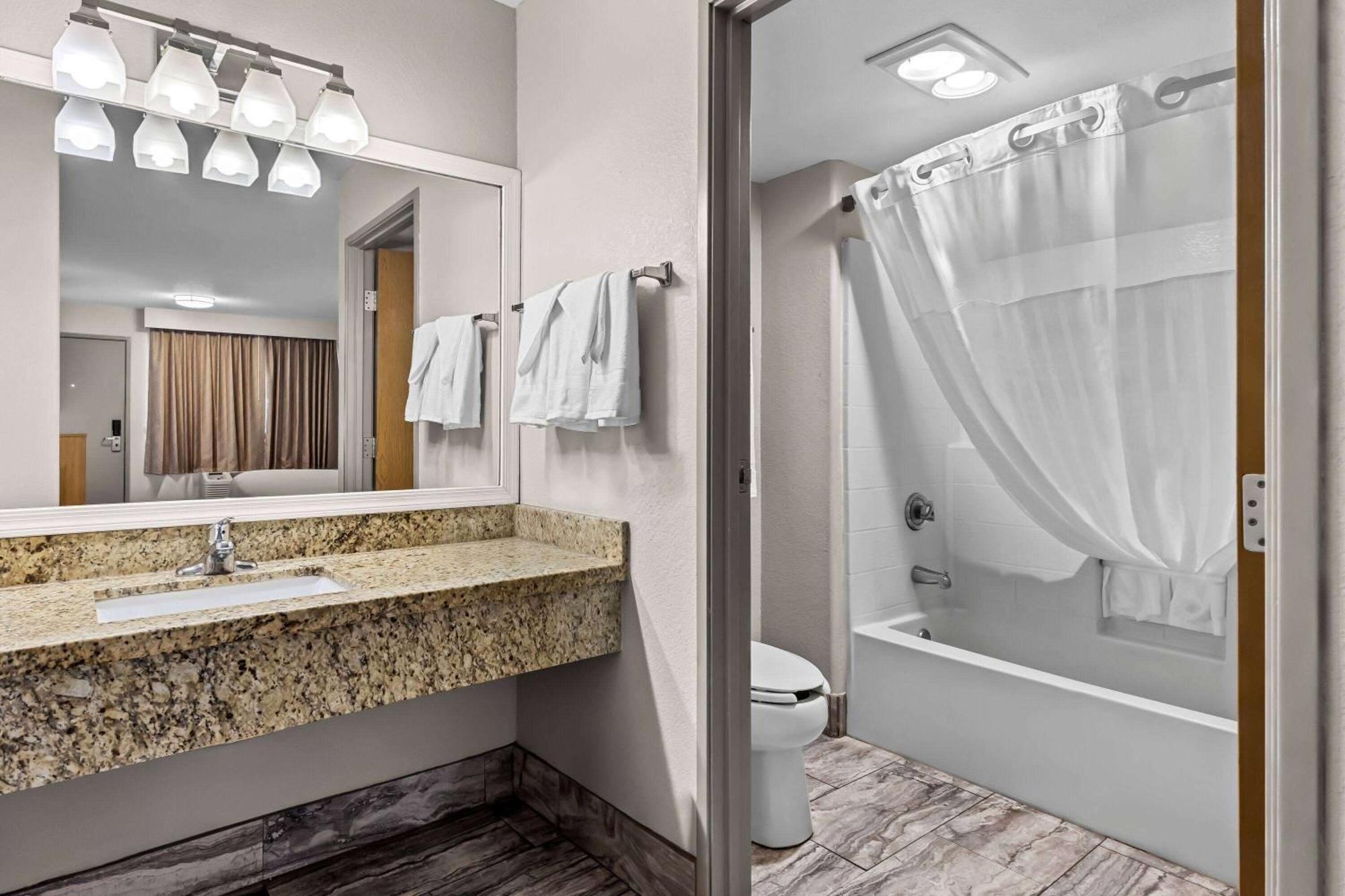 Days Inn By Wyndham Buckeye Extérieur photo
