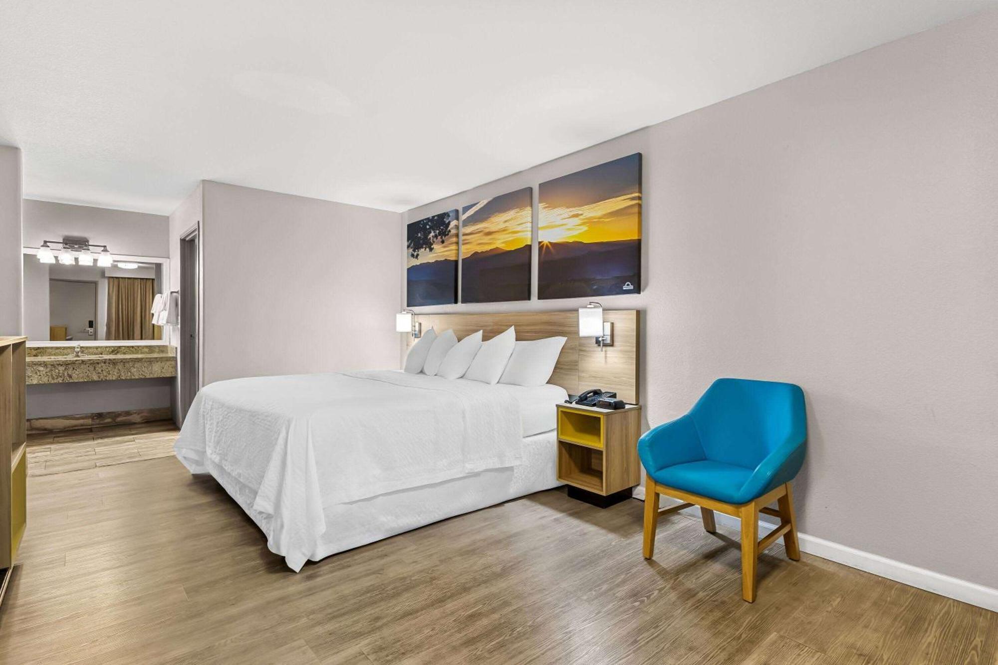 Days Inn By Wyndham Buckeye Extérieur photo
