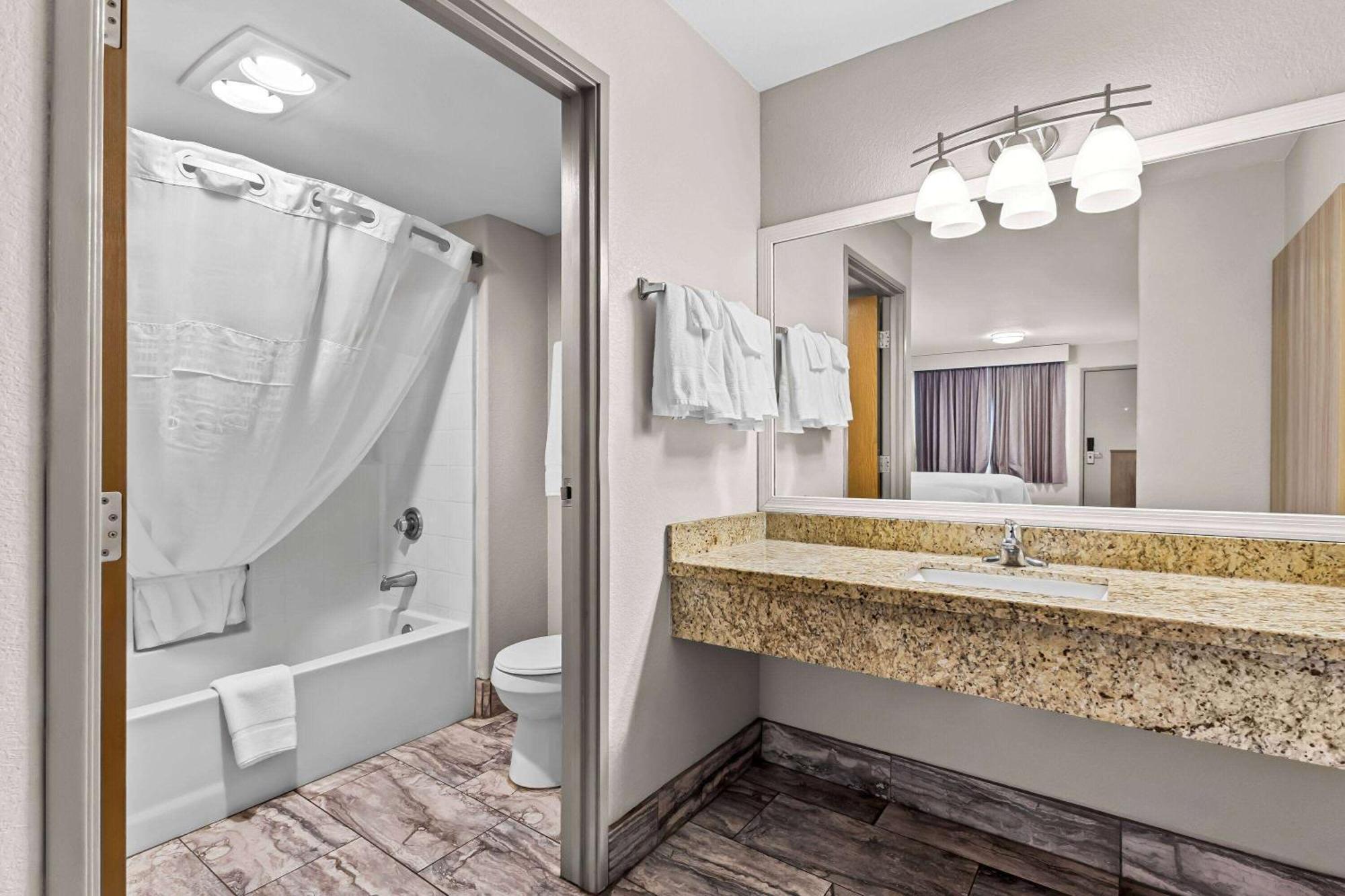 Days Inn By Wyndham Buckeye Extérieur photo