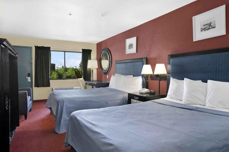 Days Inn By Wyndham Buckeye Extérieur photo