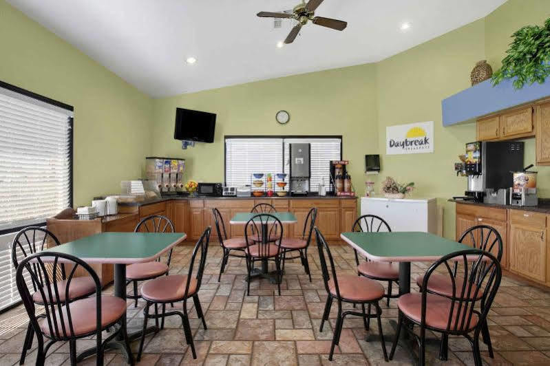 Days Inn By Wyndham Buckeye Extérieur photo